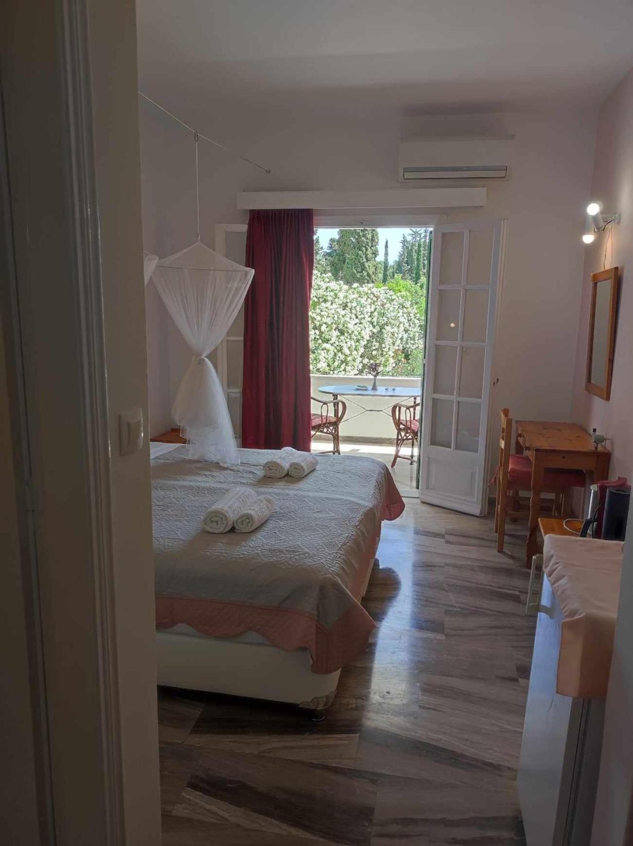 Marianna House Hotell Agios Georgios Pagon Eksteriør bilde