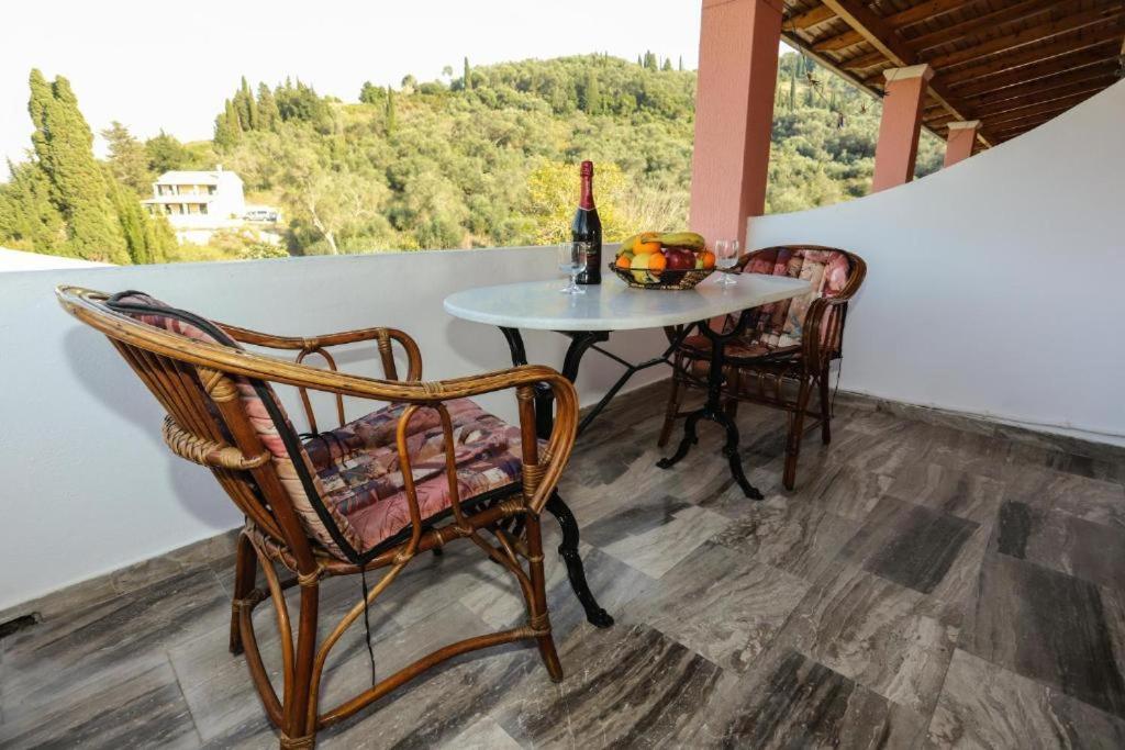 Marianna House Hotell Agios Georgios Pagon Rom bilde